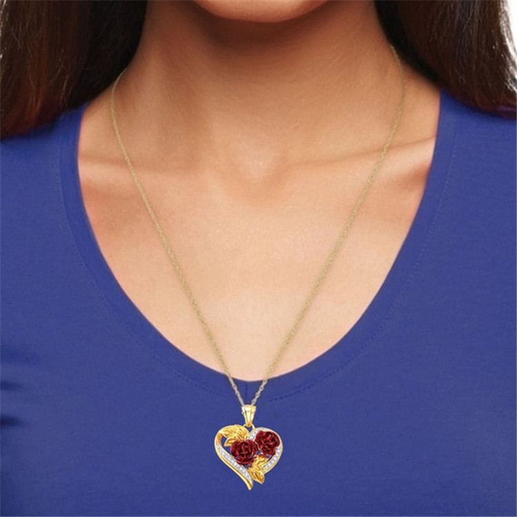 Nouveau collier en alliage de rose rouge en forme de coeur bijoux de mode pendentif en diamantpicture3