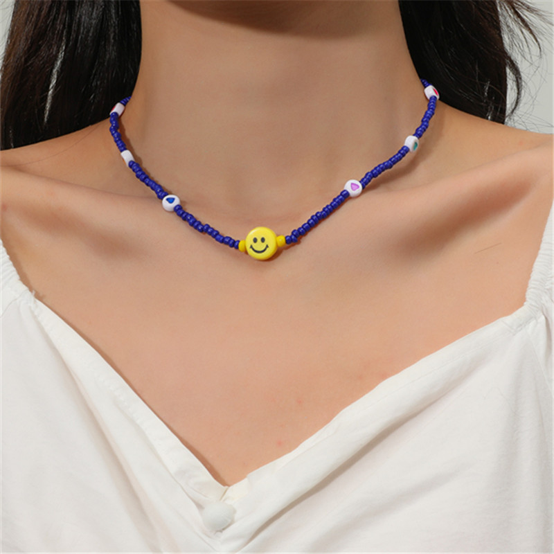 Fashion Handwoven Ethnic Smiley Color Heart Beads Necklacepicture1