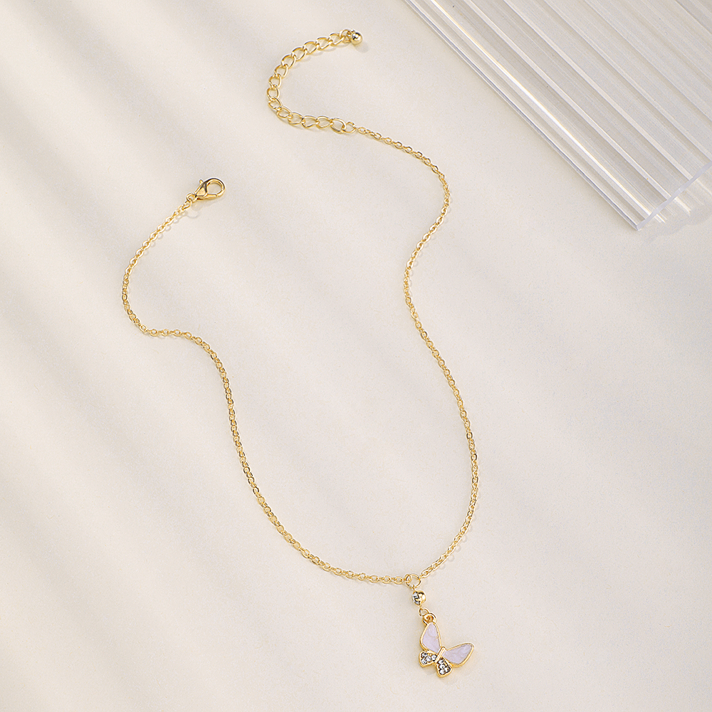 Simple elegant butterfly diamond geometric alloy necklacepicture2