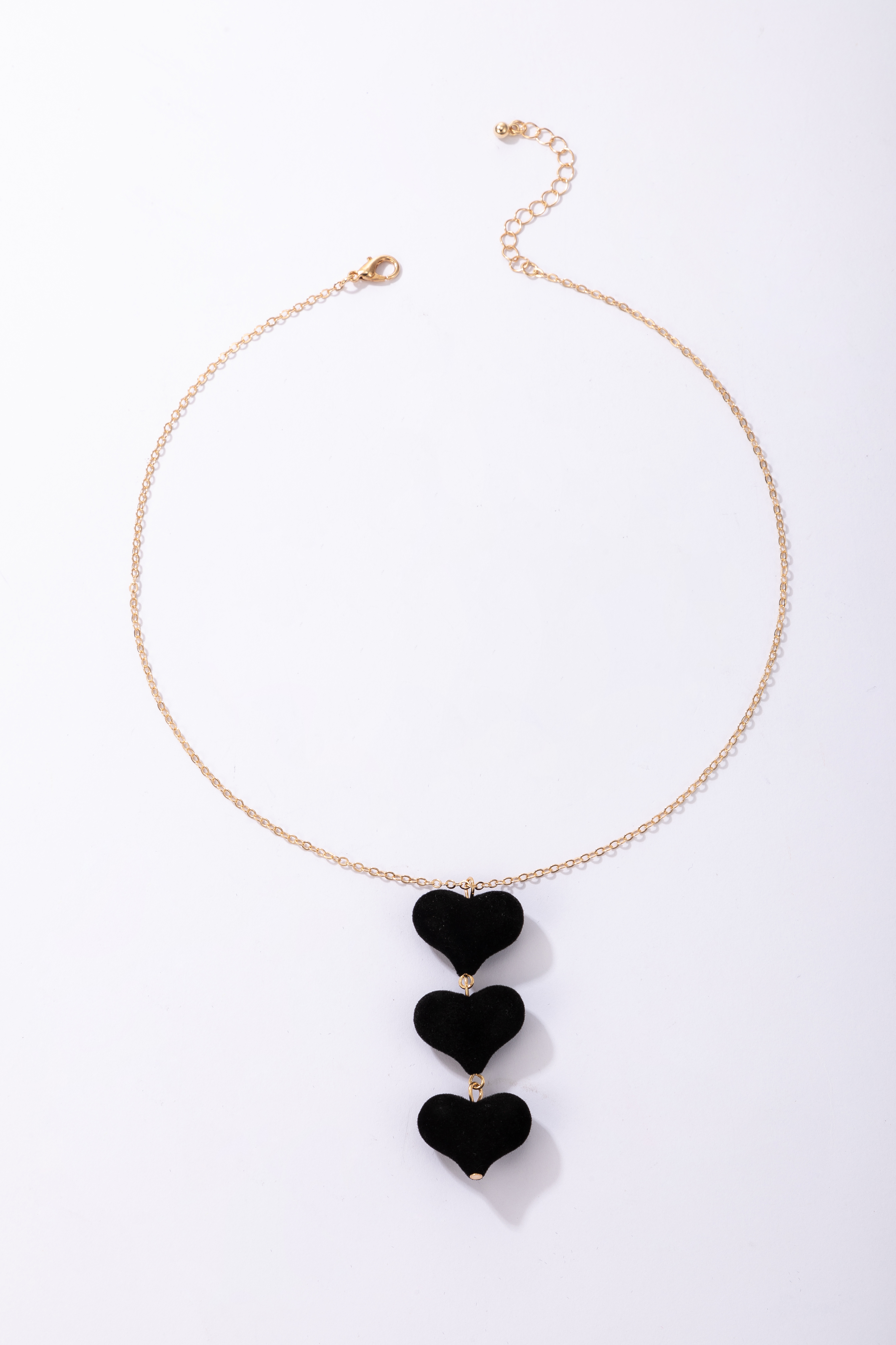 Fashion Black Velvet Heart Single Layer Geometric Chain Necklace