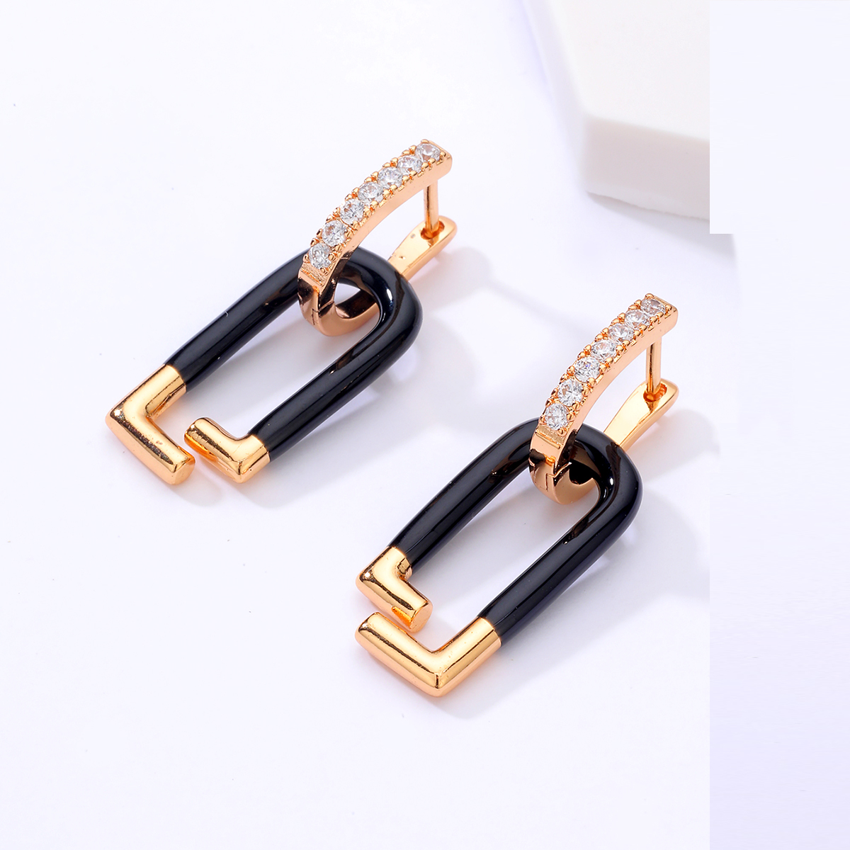2022 fashion copper 18K gold plated heart dripping oil earringspicture3