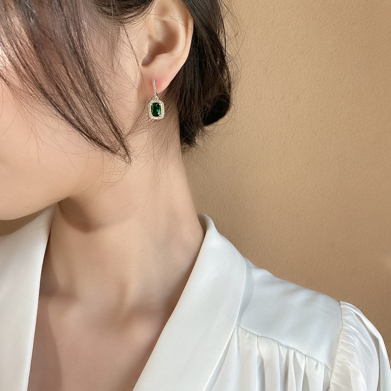Korean simple retro alloy diamond geometric pendent earringspicture1