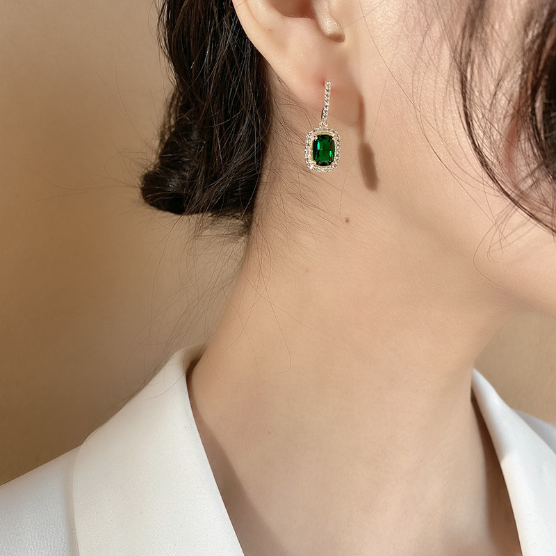 Korean simple retro alloy diamond geometric pendent earringspicture3