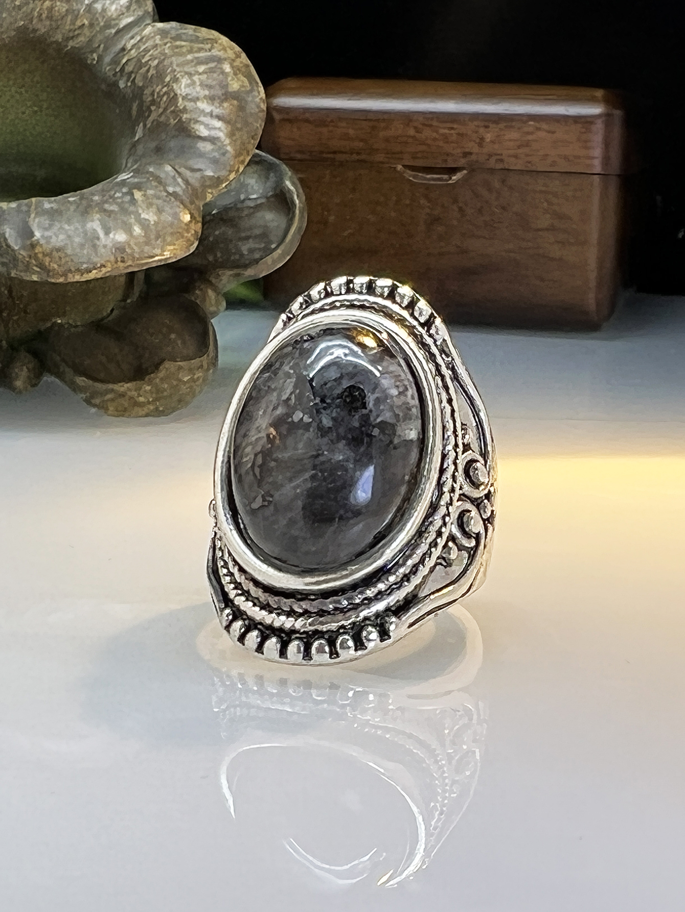 retro natural stone flash stone ring ethnic style carved exaggerated ring