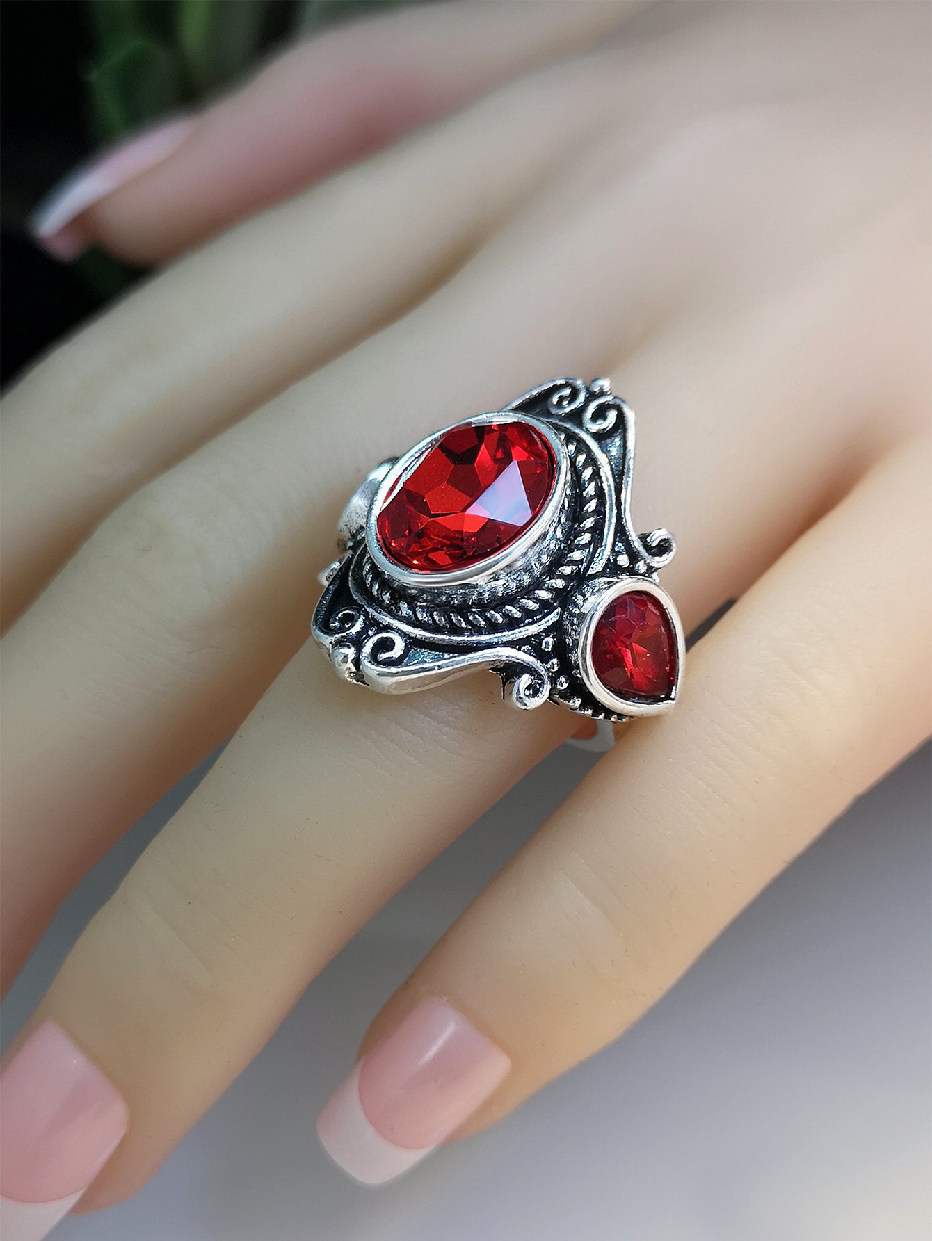 retro ruby ring  fashion electroplating Thai silver alloy ring