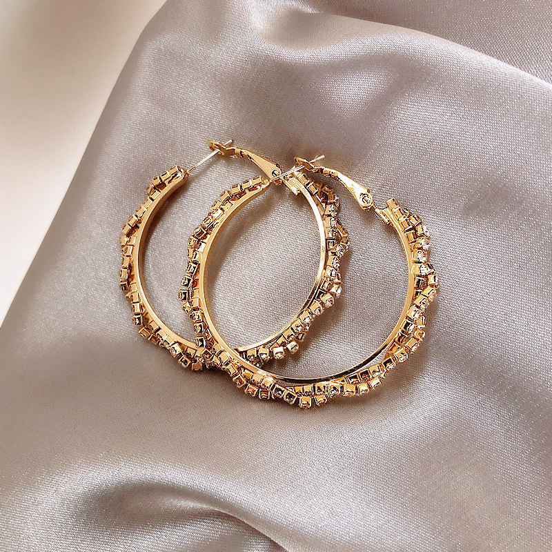fashion simple geometric big circle twist diamond alloy earrings womenpicture2