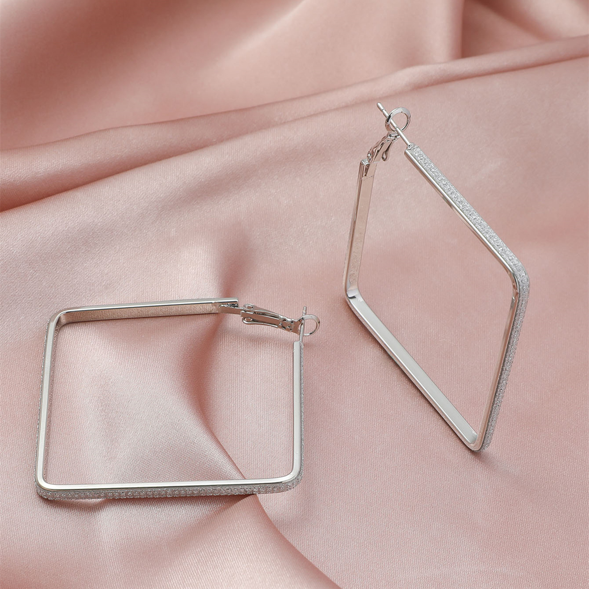 European and American ins fashion trend square earrings temperament Hong Kong style design exaggerated earrings NHIQ715051picture1