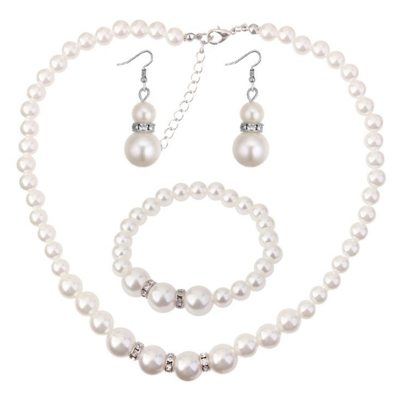 Sweet Rhinestone Pearl Necklace Bracelet Earring Setpicture1