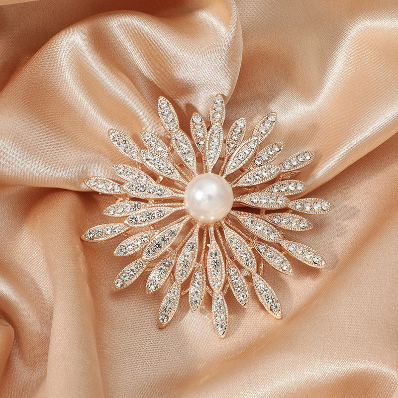 Fashion Double Rhinestone Pearl Flower Alloy Broochpicture6