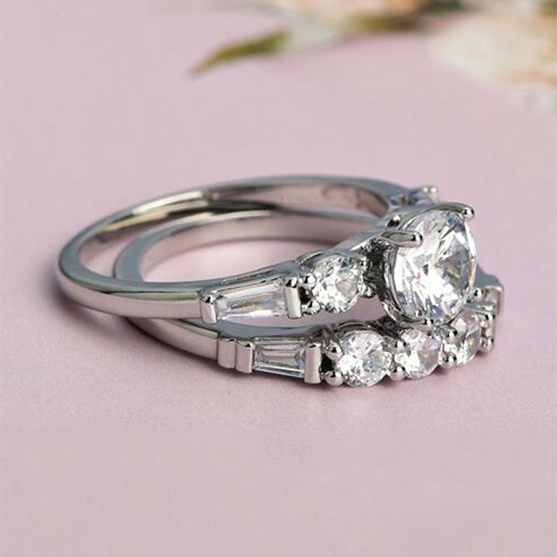 Fashion Geometric Alloy Inlaid Crystal Zircon Ring Two Piece Set