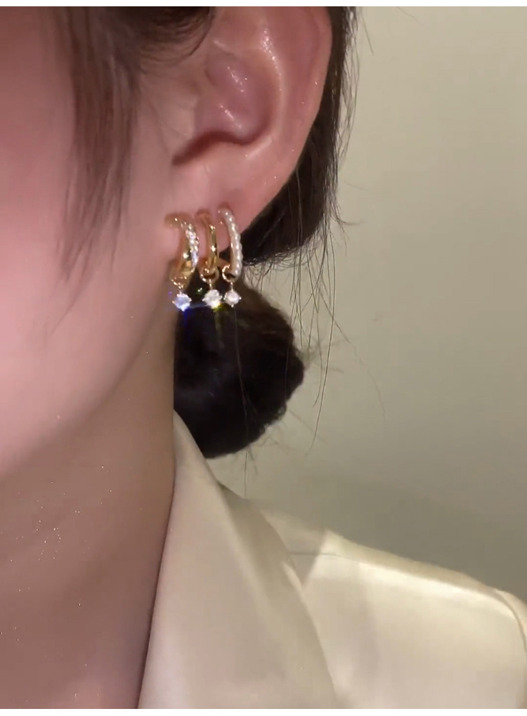 Ohrringe weiblich cool gut aussehend japanisch und koreanisch einfache Nische Design ein Ohrloch 3 Kreise Zirkon Quaste 925 Silber Nadelnetz rote Ohrringepicture8