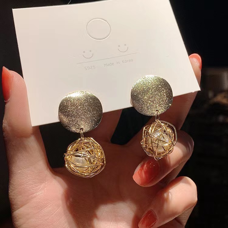 Korean version of personality temperament metal braided ball earrings temperament pearl round earrings earrings womenpicture5