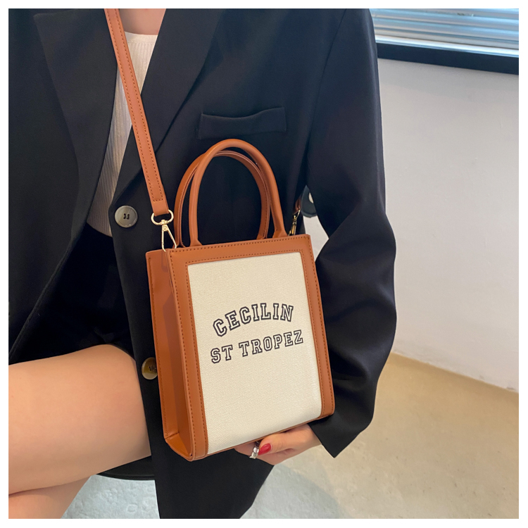 Handbag women39s bag 2022 summer new trendy niche design messenger bag highend allmatch small square bagpicture6