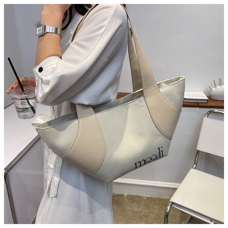 Niche design bag women39s large capacity 2022 new summer shoulder bag personality texture explosion style commuter tote bagpicture6