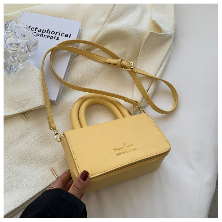 Highquality texture small bag women39s 2022 summer new popular pink messenger bag explosion style allmatch portable small square bagpicture6